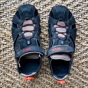 Men’s Waterproof Teva’s Size 11 Good Condition